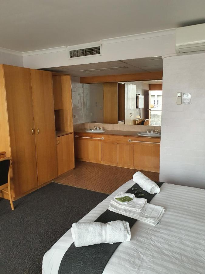 Capital Airport Motel Queanbeyan Exteriör bild