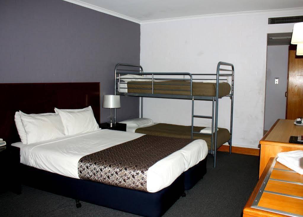 Capital Airport Motel Queanbeyan Exteriör bild