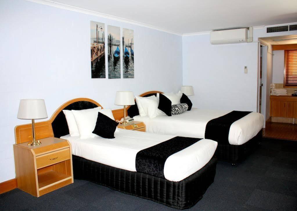 Capital Airport Motel Queanbeyan Exteriör bild